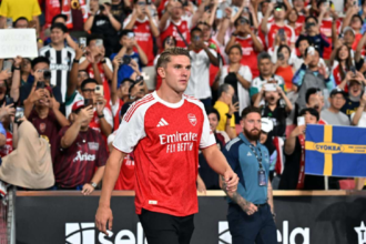 Viktor Gyokeres noul numar 14 al lui Arsenal minimizeaza comparatiile cu Thierry Henry