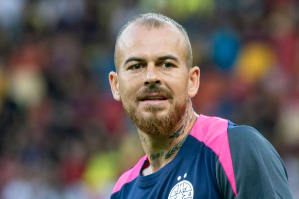 Denis Alibec inca pe tusa FCSB derby uri si Europa League