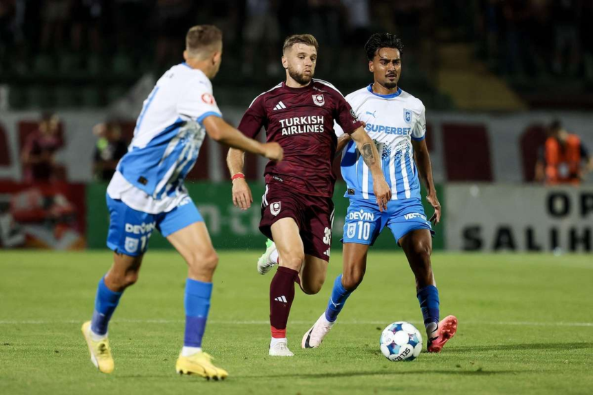 LIVE 2030 Univ Craiova FK Sarajevo Misiune dificila pentru Radoi Echipele de start