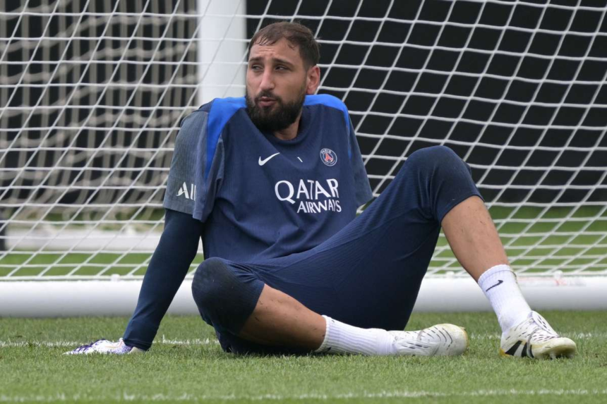 Manchester City vrea sal transfere pe Donnarumma