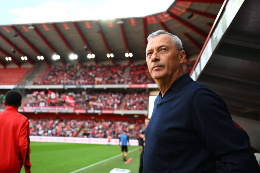 Pleaca Mircea Rednic de la Standard Liege