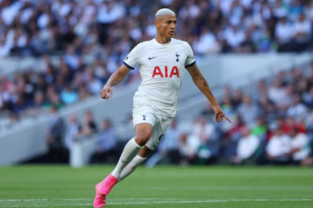 Radu Dragusin exclus din lotul Tottenham pentru Supercupa Europei