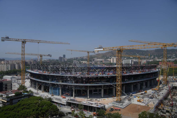 Revenirea Barcei pe Camp Nou ar putea fi amanata din nou