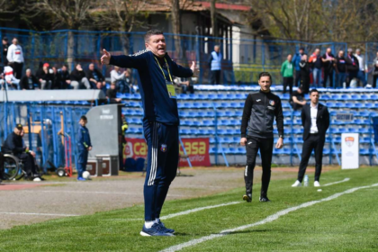 dinamovistii si stelistii impart punctele intr un derby fara goluri