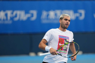 Carlos Alcaraz joaca cu glezna accidentata la Tokyo