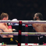 Crawford l a invins pe Alvarez si e campion la a treia categorie