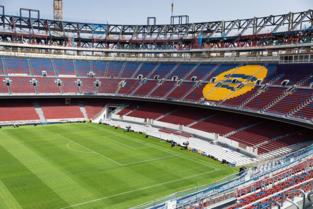 Dezamagire la Barcelona Meci cu Valencia pe stadion mic