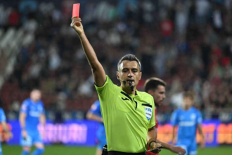 Doua brigazi de arbitri din Romania oficiaza in Europa League