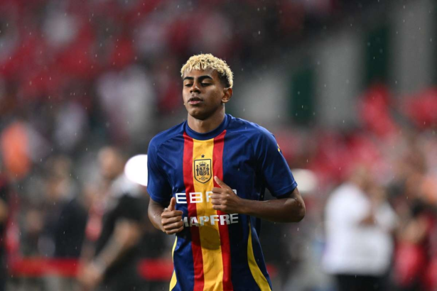 Lamine Yamal nu va merge cu Barcelona la meciul cu Newcastle