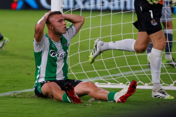 VIDEO Ratare incredibila in LaLiga Singur in fata portii
